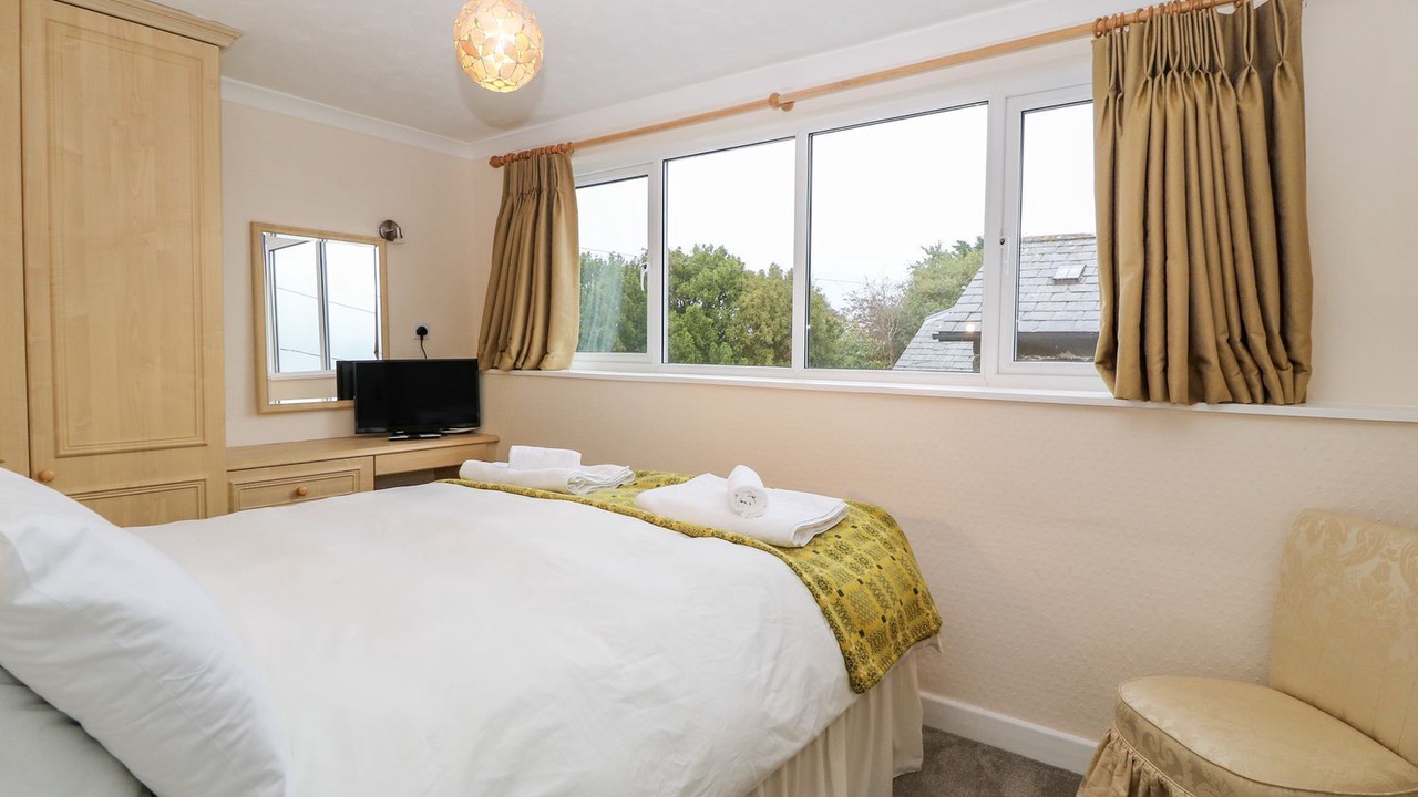 Photo of Bedroom in Llannor