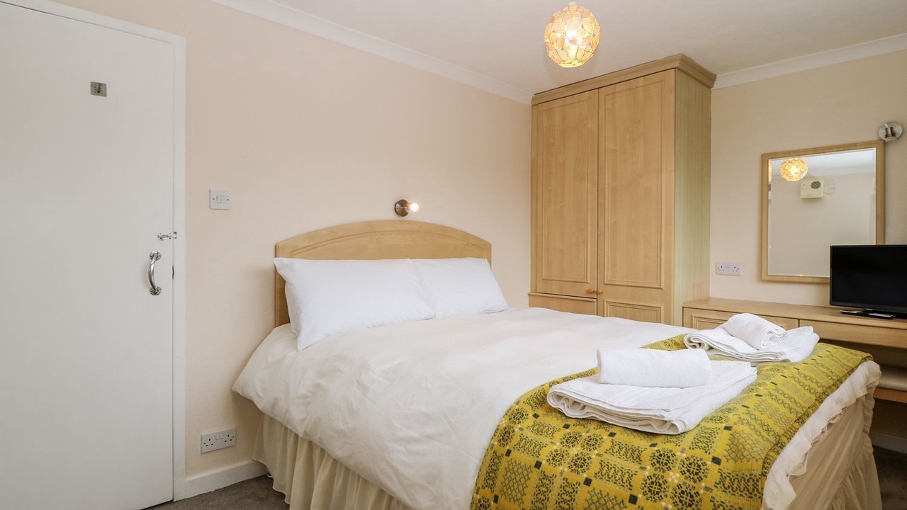Photo of Bedroom in Llannor