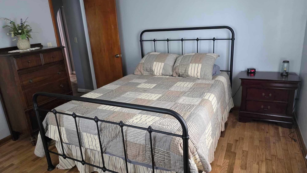 Photo of Bedroom in Pawnee County