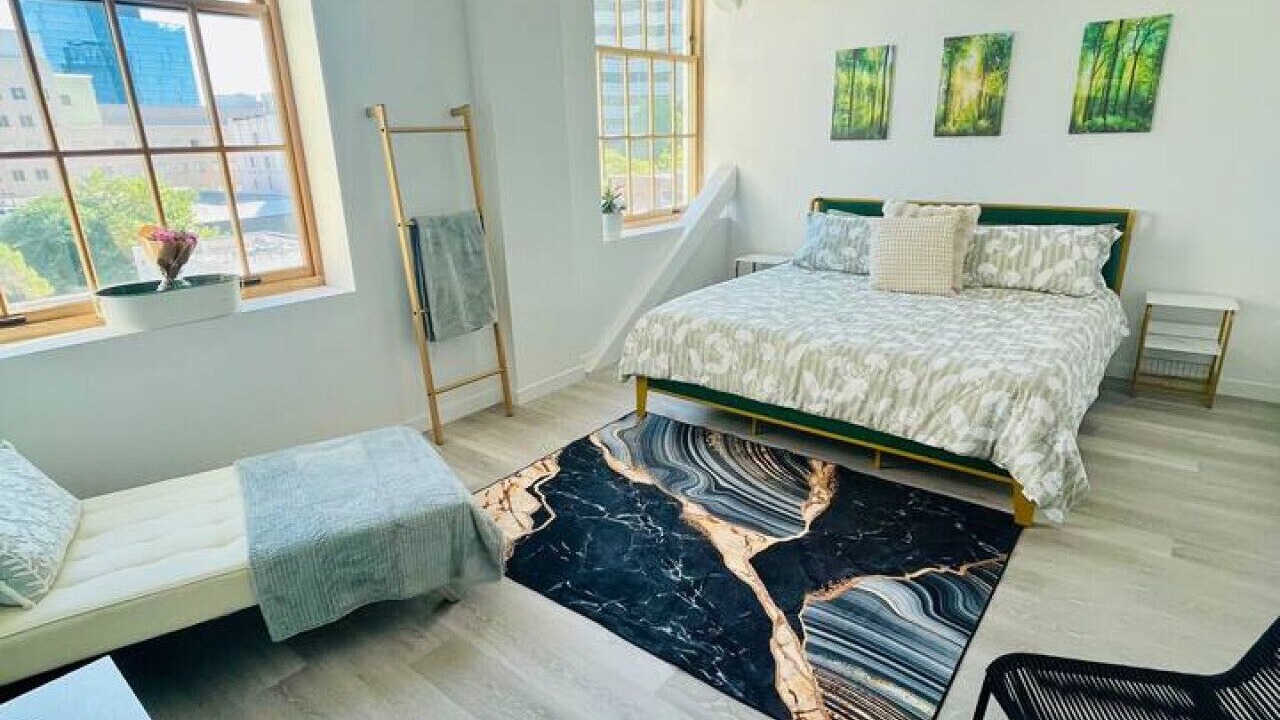 Photo of Bedroom in Downtown Sacramento