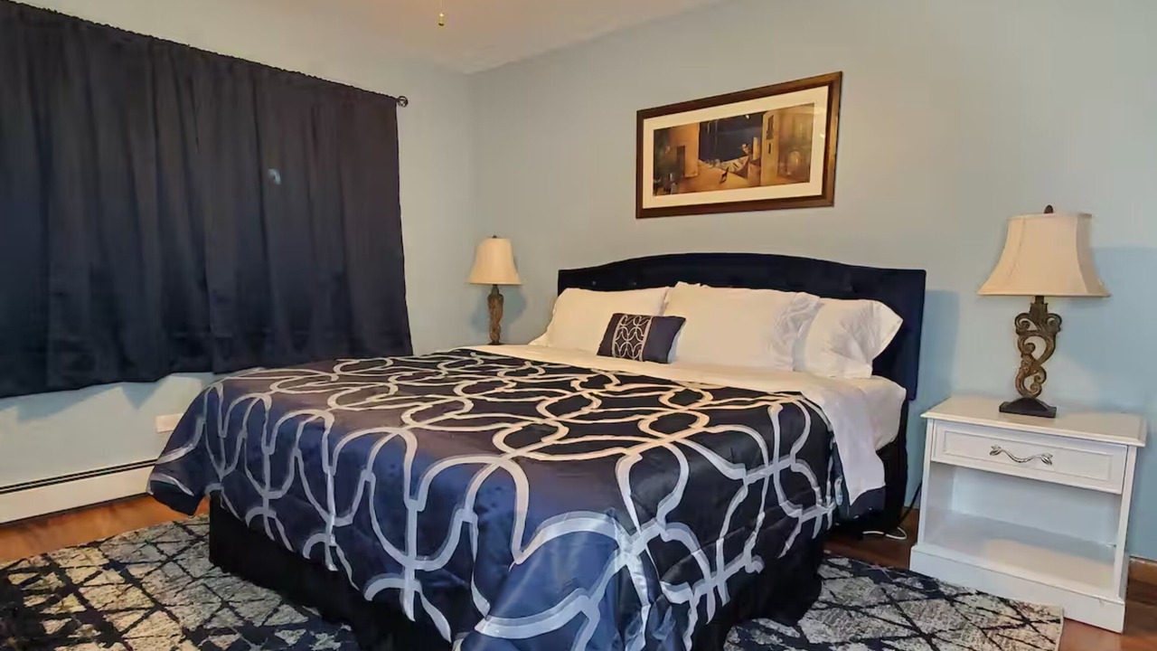 Photo of Bedroom in Palos Hills