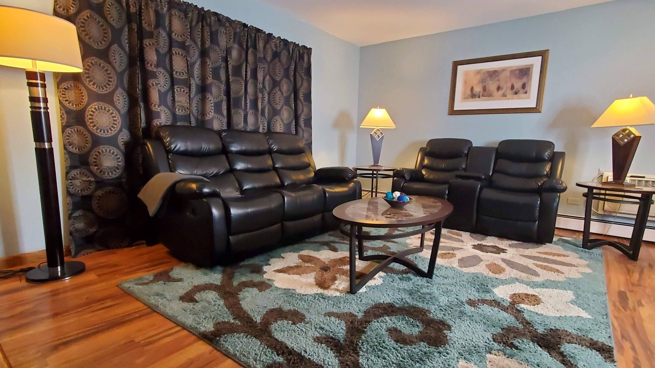 Photo of Livingroom in Palos Hills