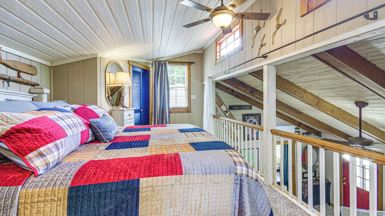 Photo of Bedroom in Roach