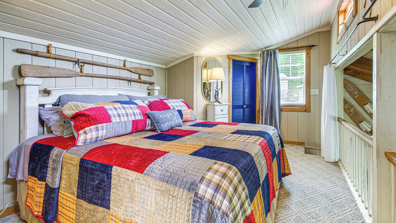 Photo of Bedroom in Roach