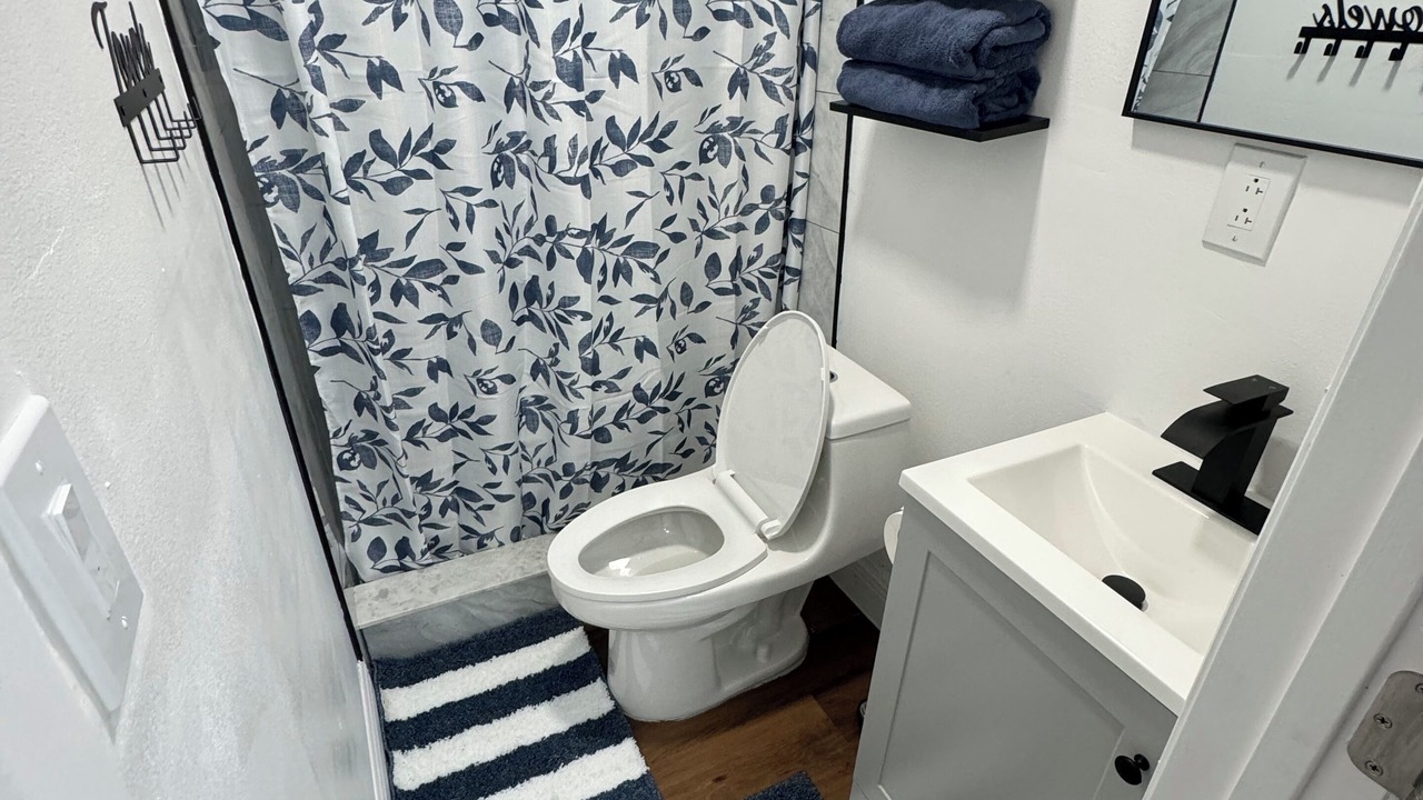 Photo of Bathroom in Orient Park