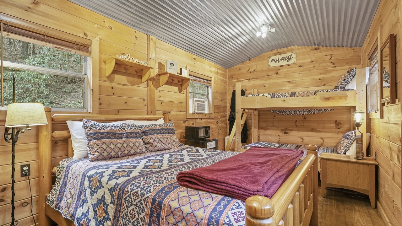 Photo of Bedroom in Ellijay