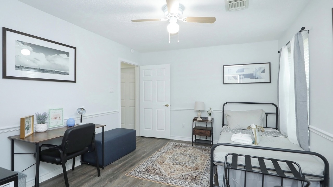 Photo of Bedroom in Humble