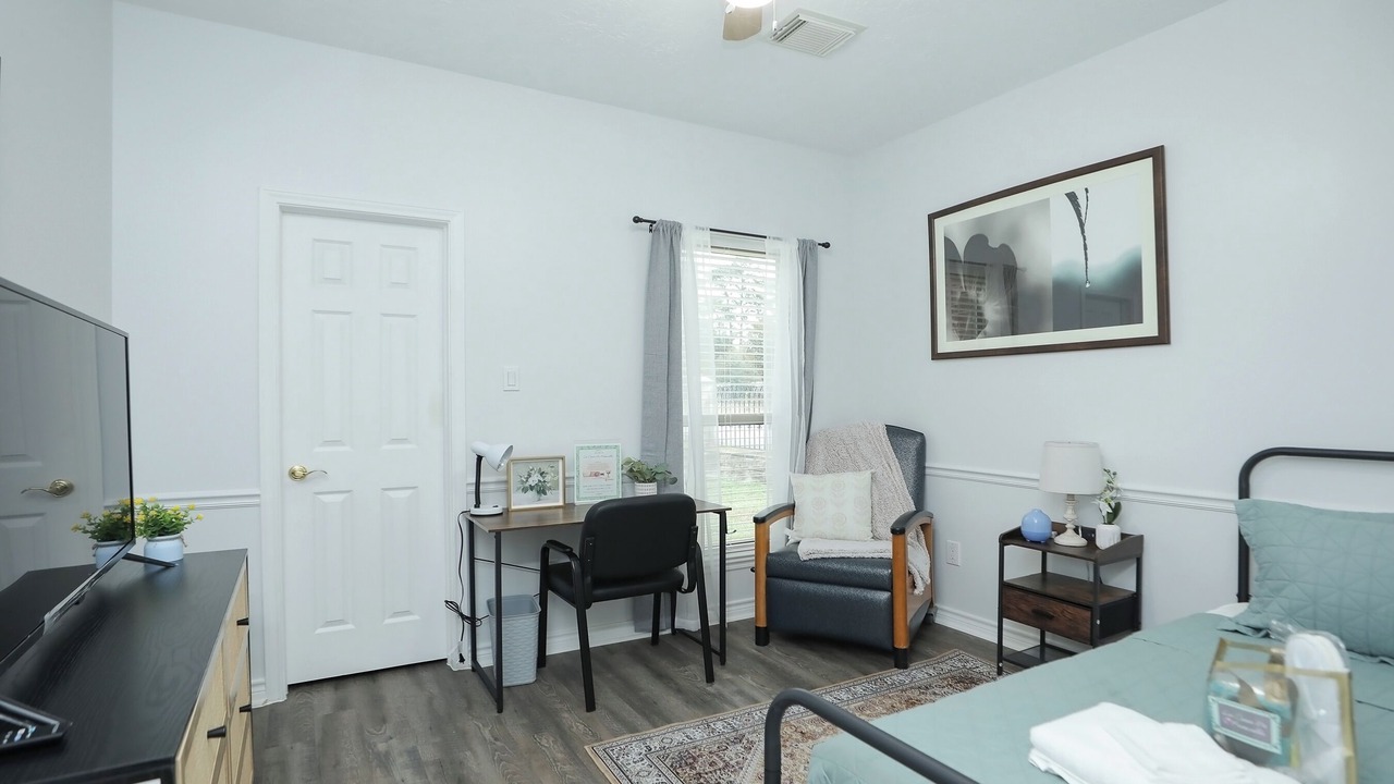 Photo of Bedroom in Humble