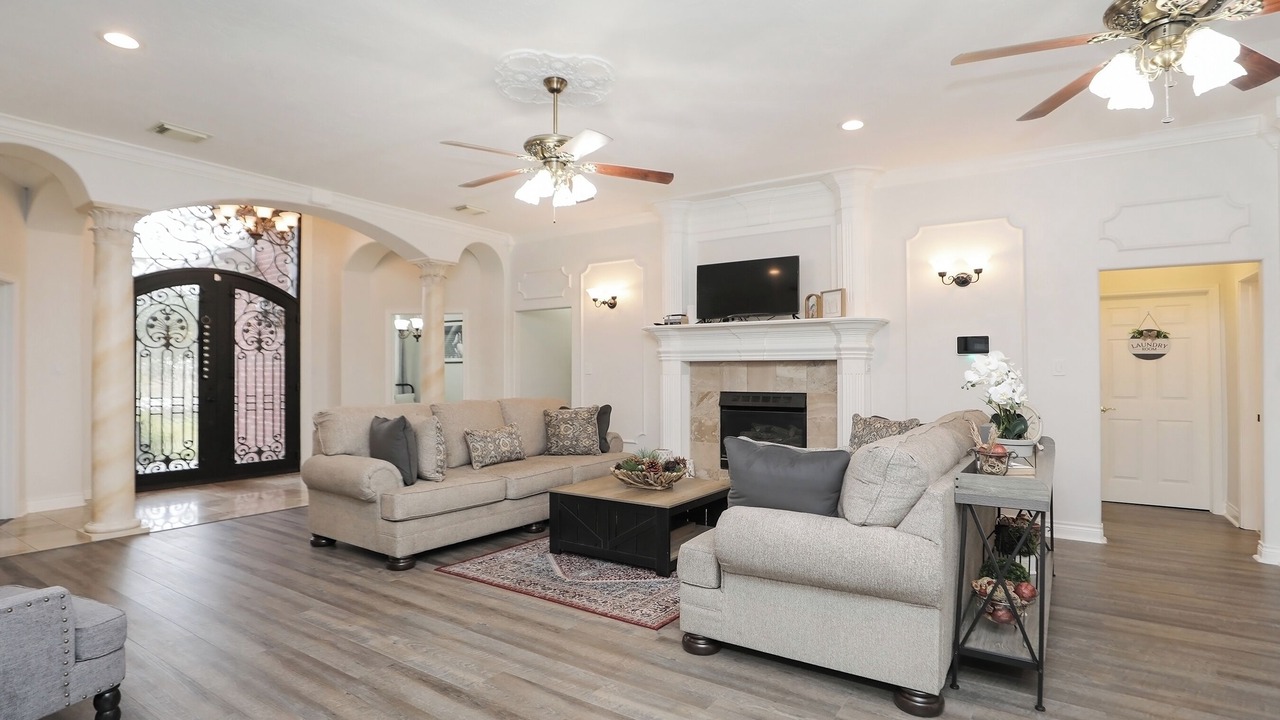 Photo of Bedroom in Humble