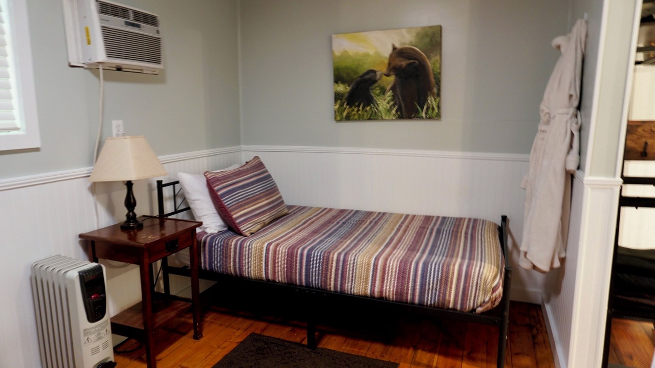 Photo of Bedroom in Ellijay