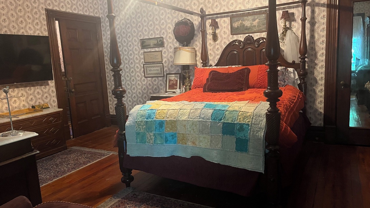 Photo of Bedroom in Near South