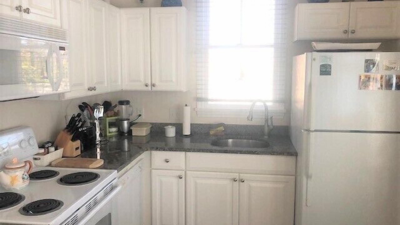 Photo of Kitchen in Summer Village