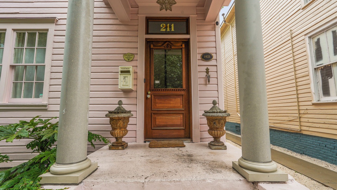Photo of Outdoor in Metropolitan