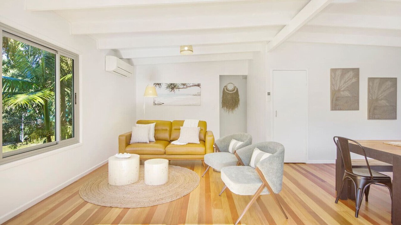 Photo of Livingroom in South Golden Beach