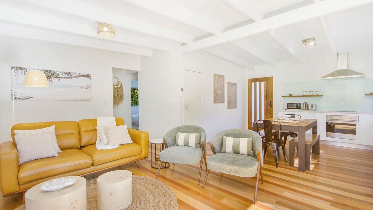 Photo of Livingroom in South Golden Beach