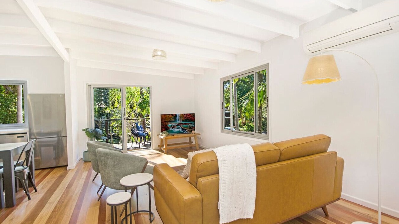Photo of Livingroom in South Golden Beach