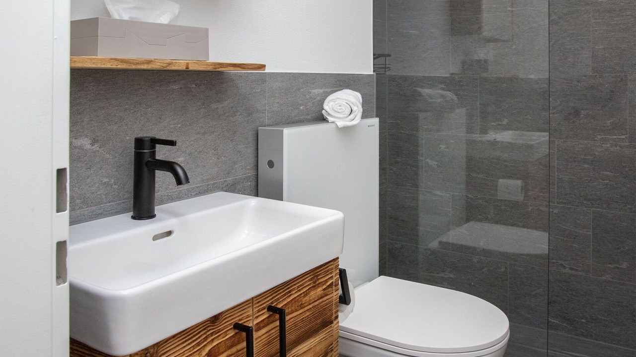 Photo of Bathroom in Falera