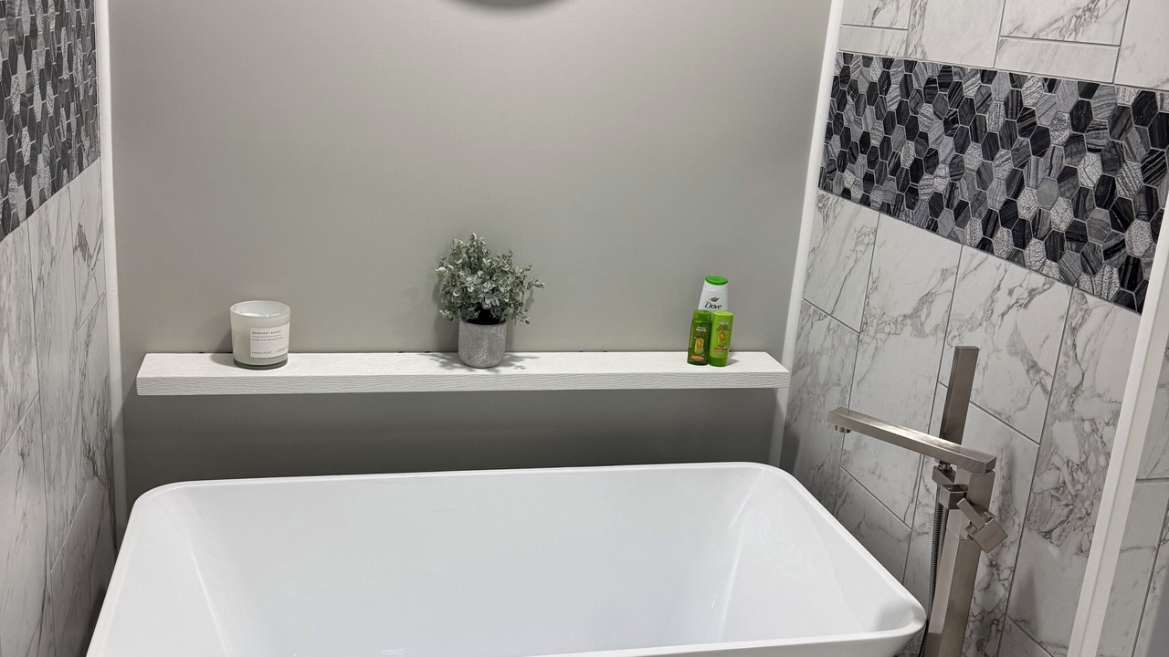 Photo of Bathroom in Edray