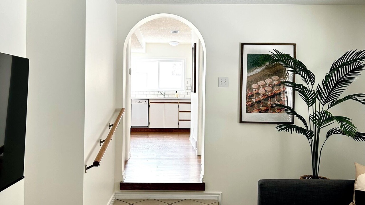 Photo of Livingroom in Sylvan Lake