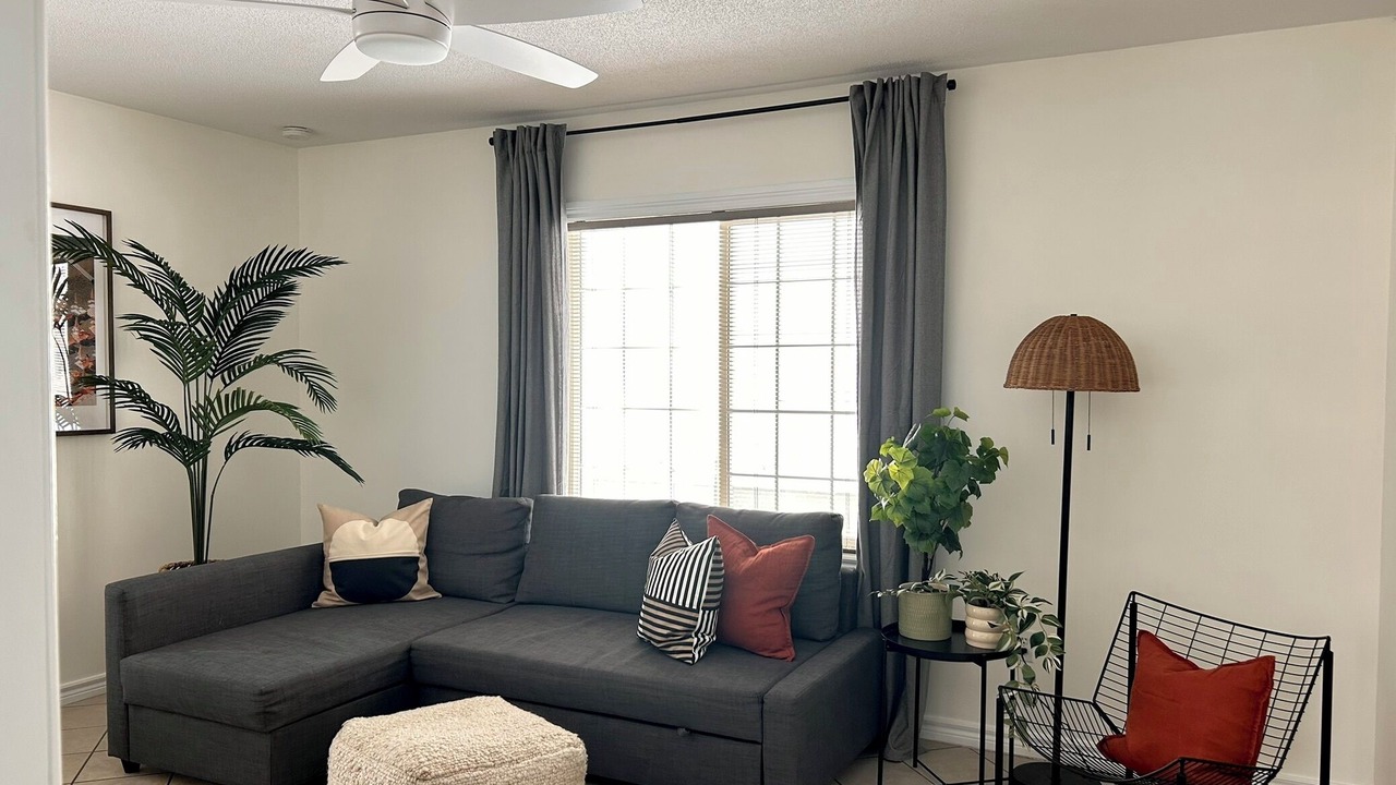 Photo of Livingroom in Sylvan Lake