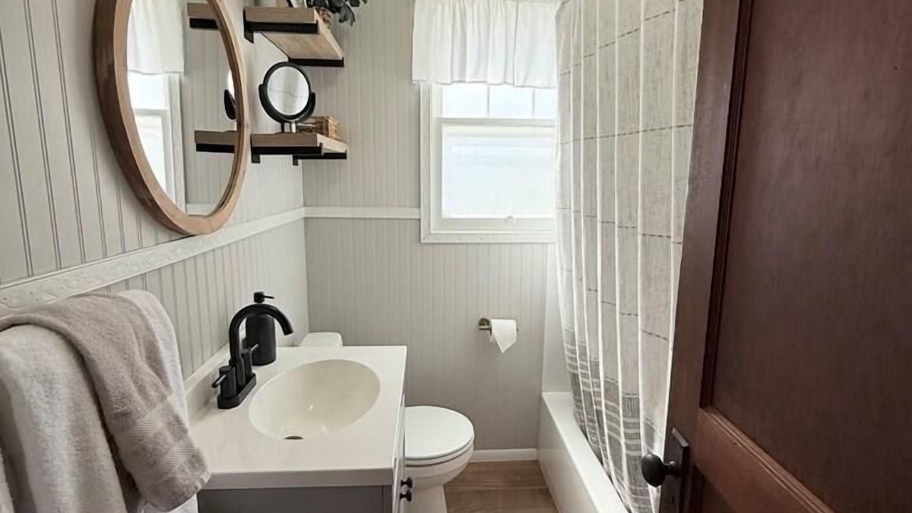 Photo of Bathroom in Bradley