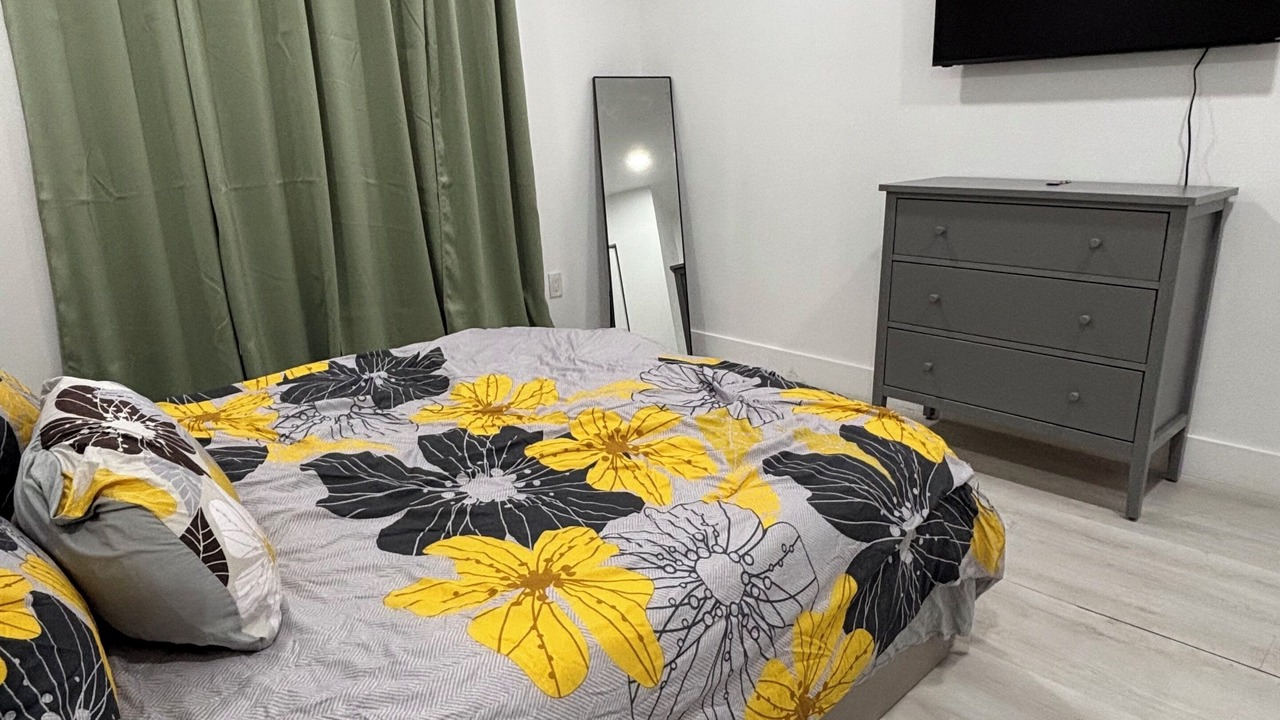 Photo of Bedroom in Miami Gardens