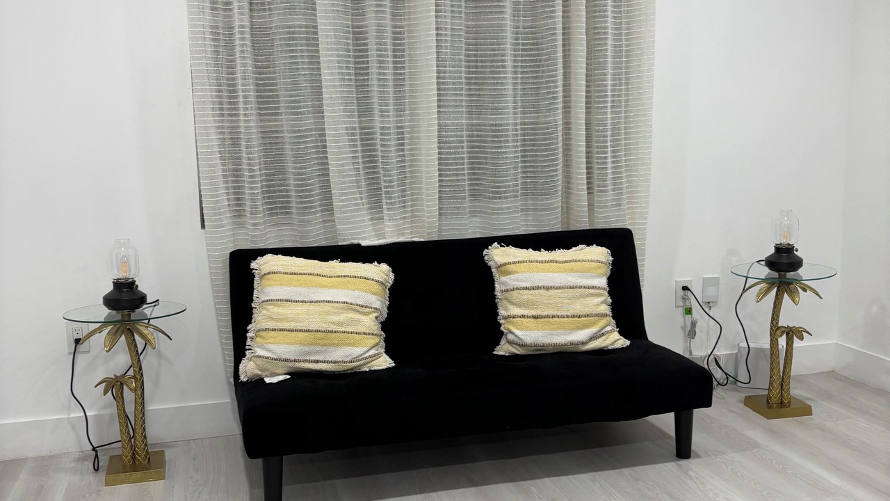 Photo of Livingroom in Miami Gardens