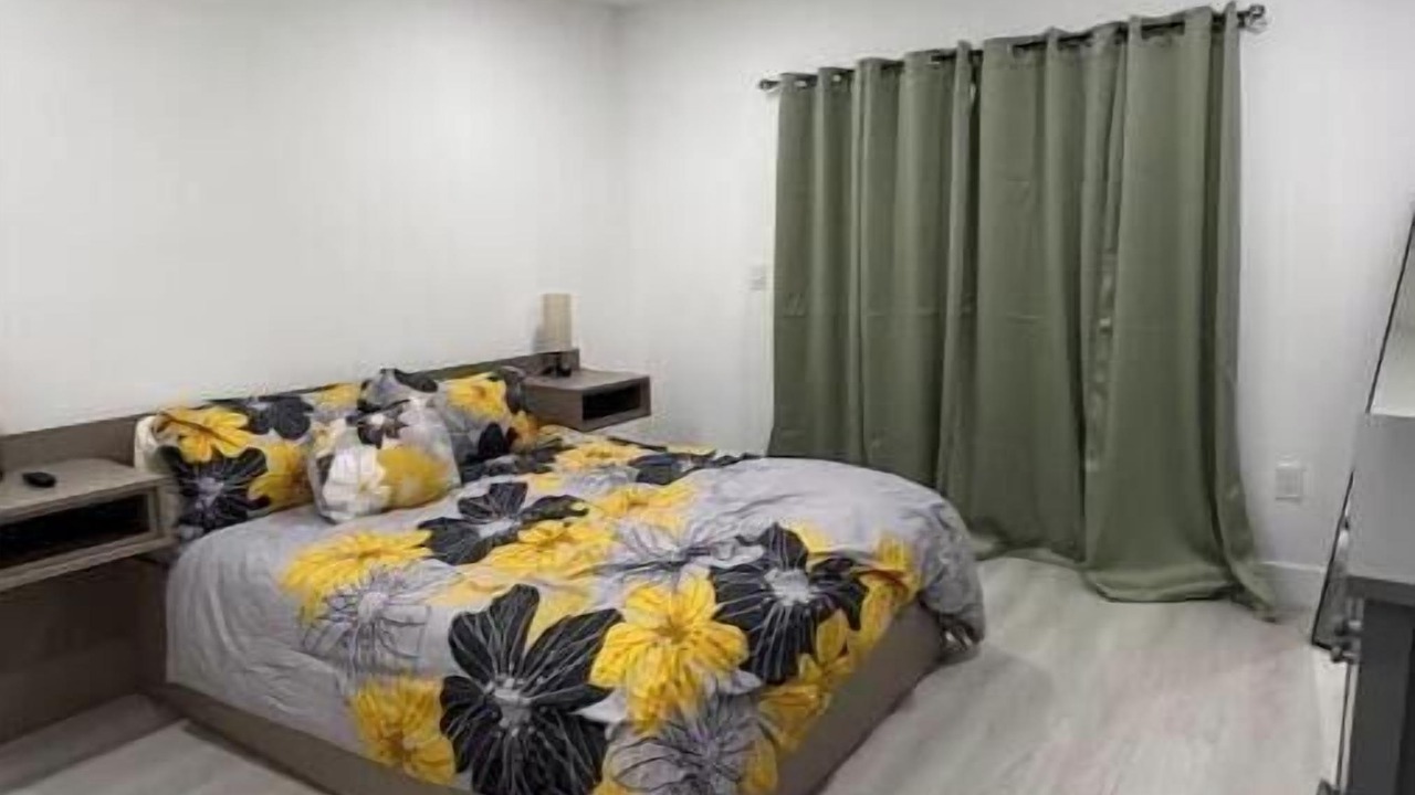Photo of Bedroom in Miami Gardens