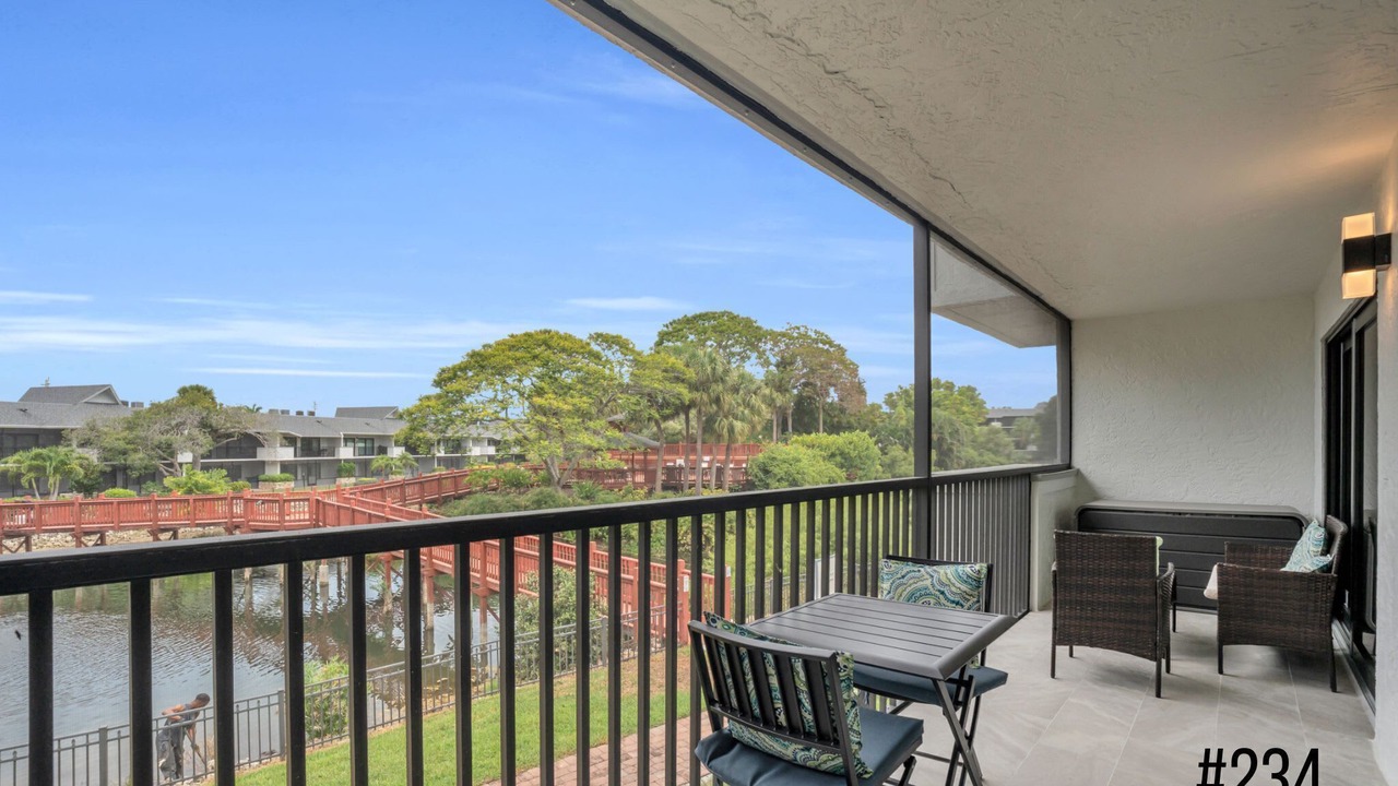 Photo of Outdoor in Park Shore