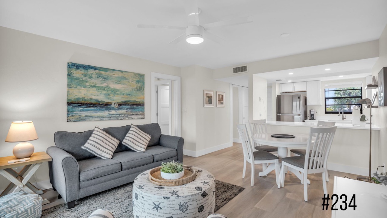 Photo of Livingroom in Park Shore