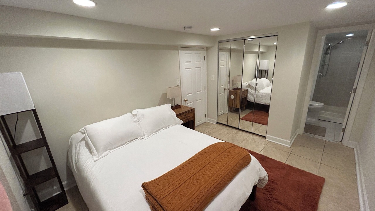 Photo of Bedroom in Columbia Heights