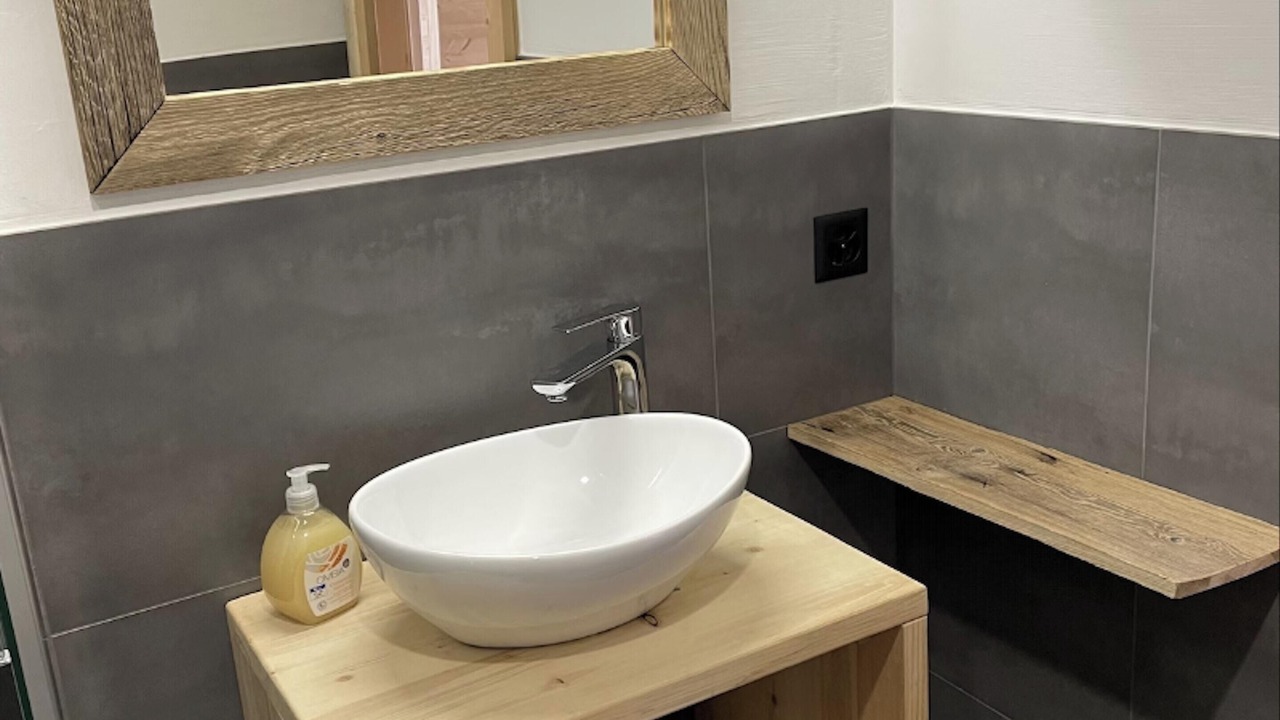 Photo of Bathroom in Mase
