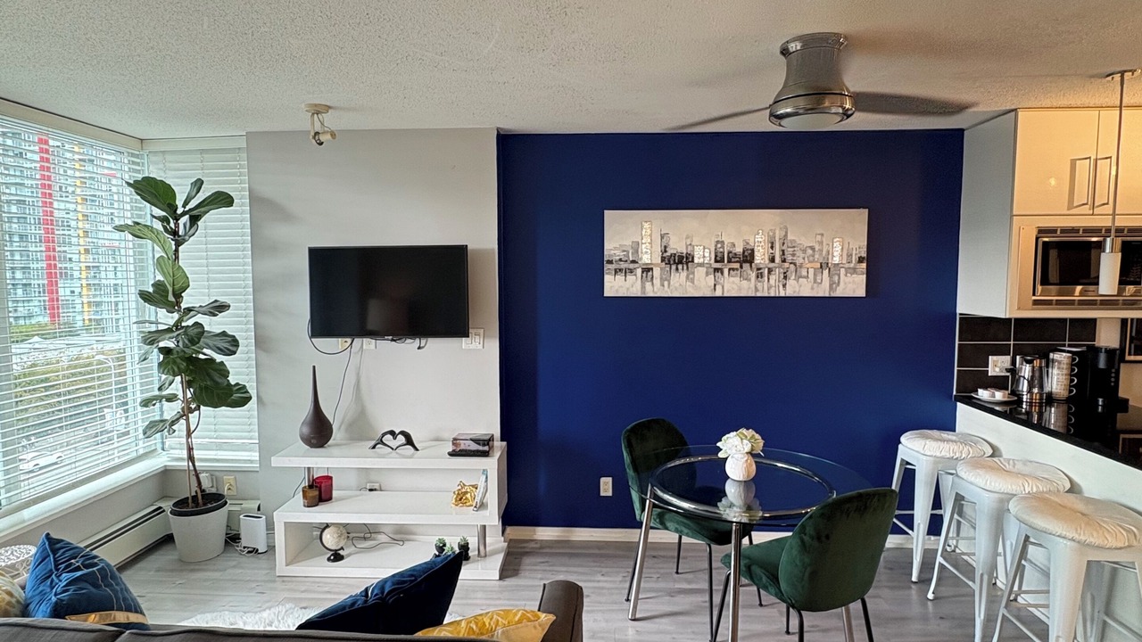 Photo of Livingroom in Crosstown