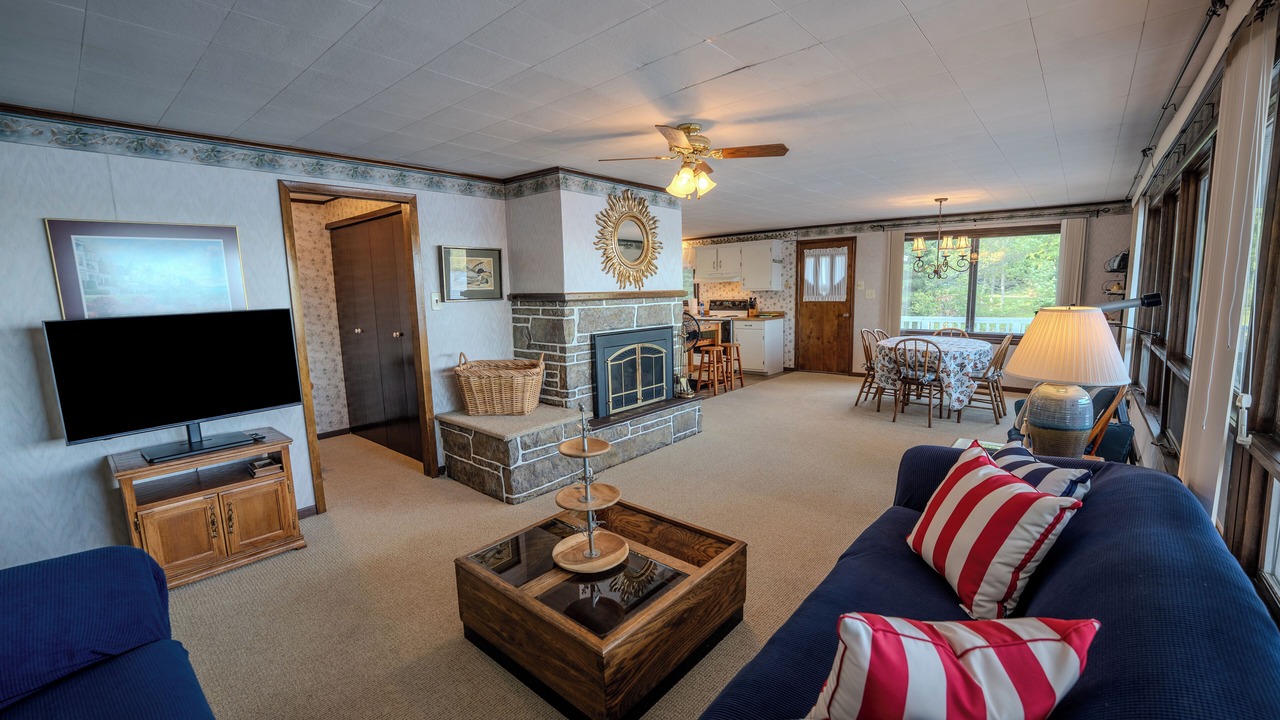 Photo of Livingroom in Michigamme