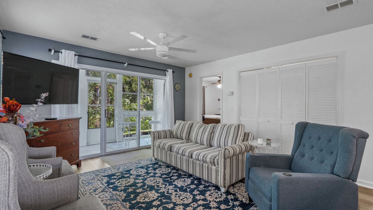 Photo of Livingroom in Surfside Beach