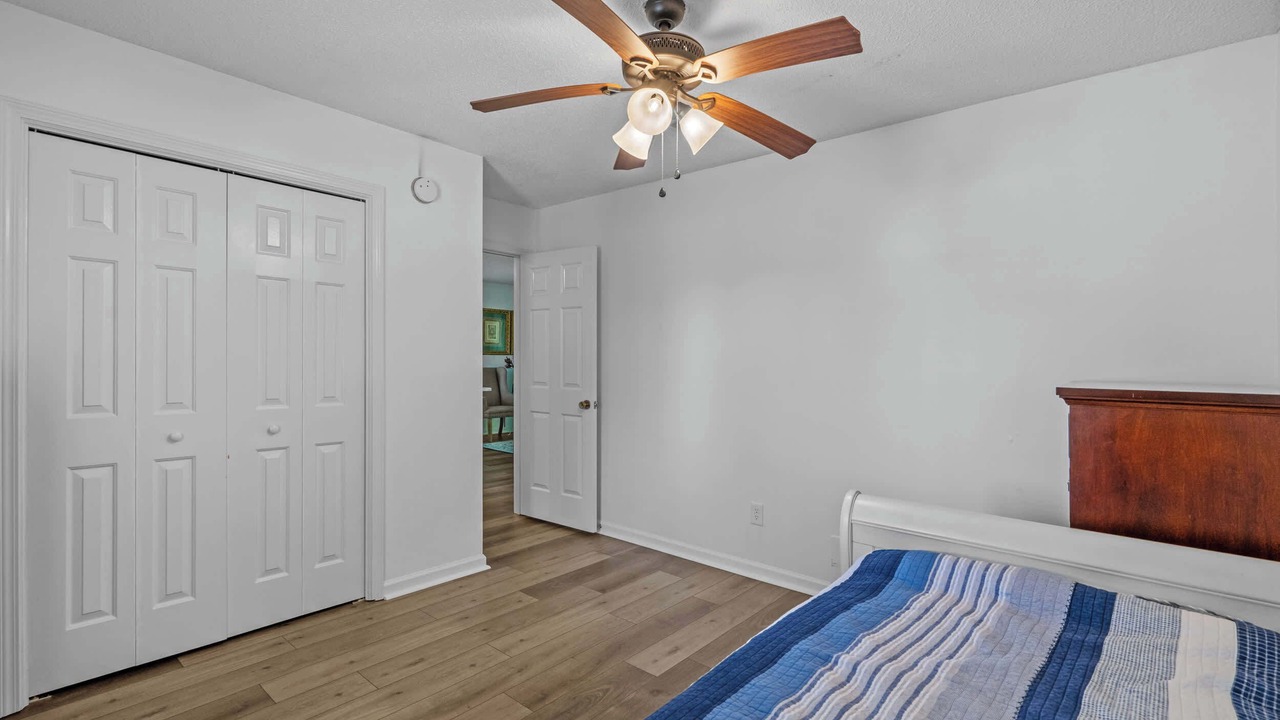 Photo of Bedroom in Surfside Beach
