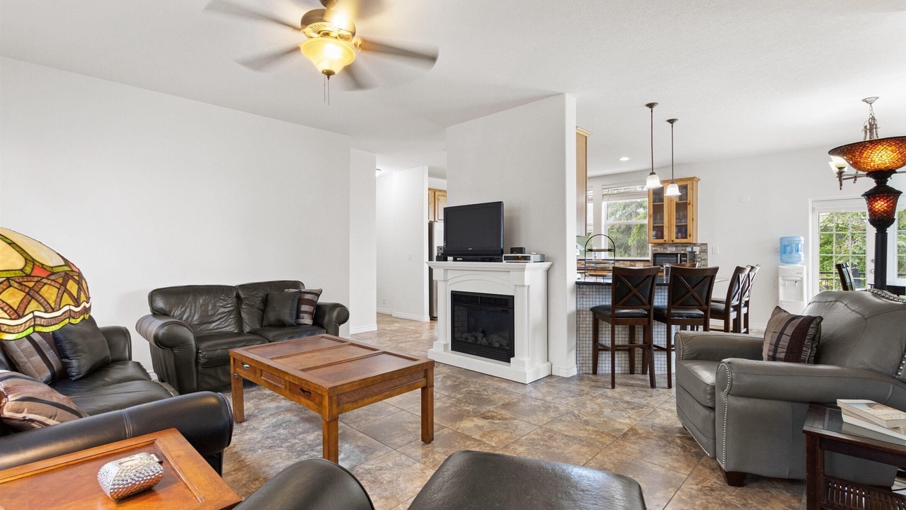 Photo of Livingroom in Parkland County
