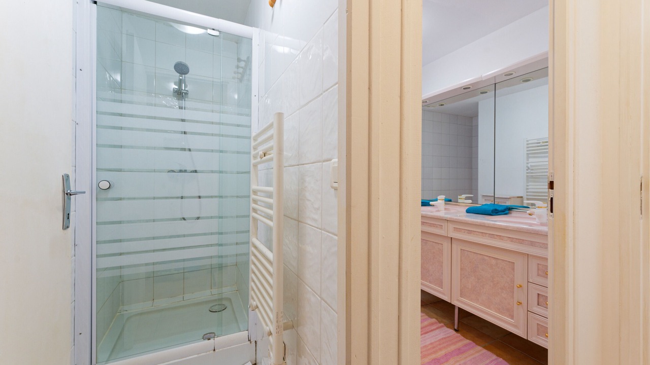 Photo of Bathroom in Montmin