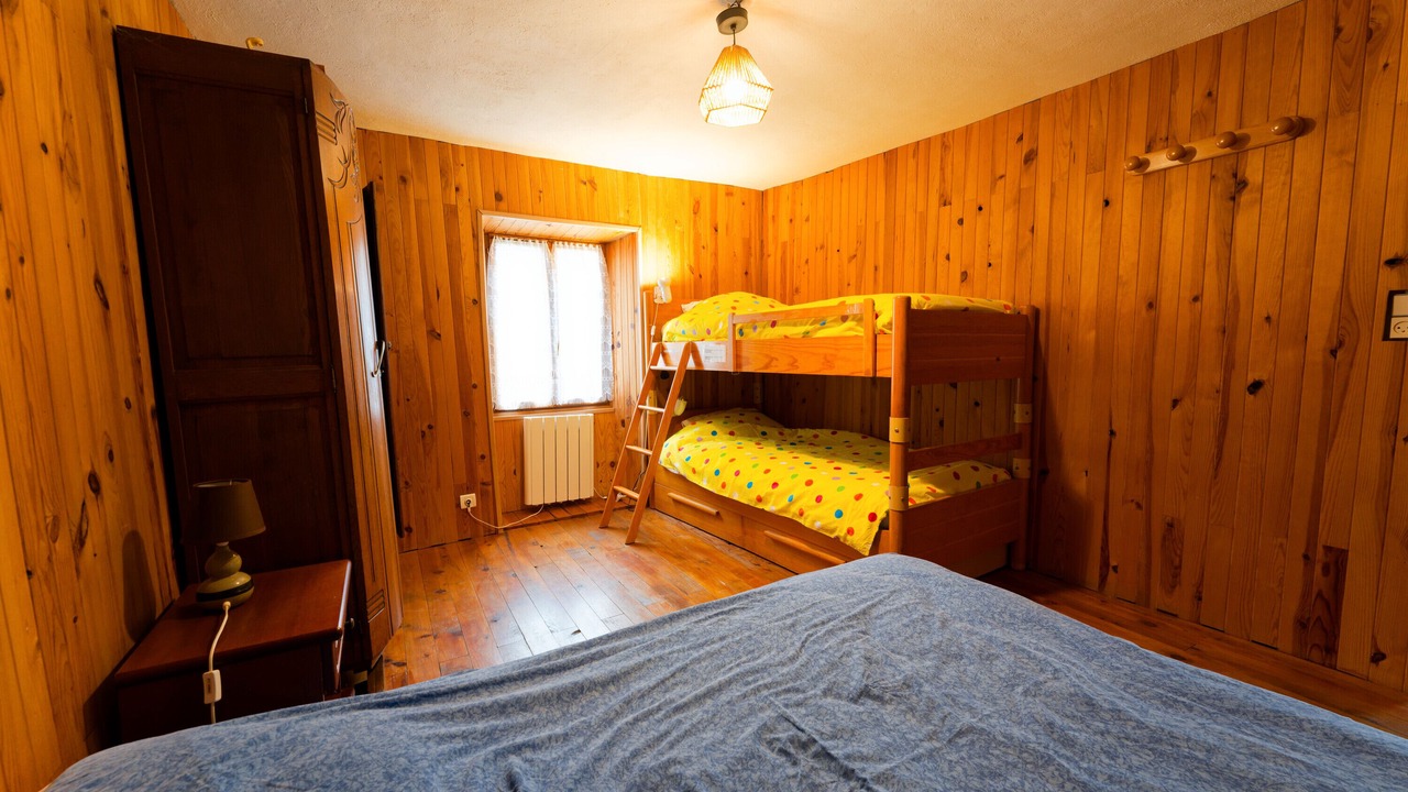 Photo of Bedroom in Montmin