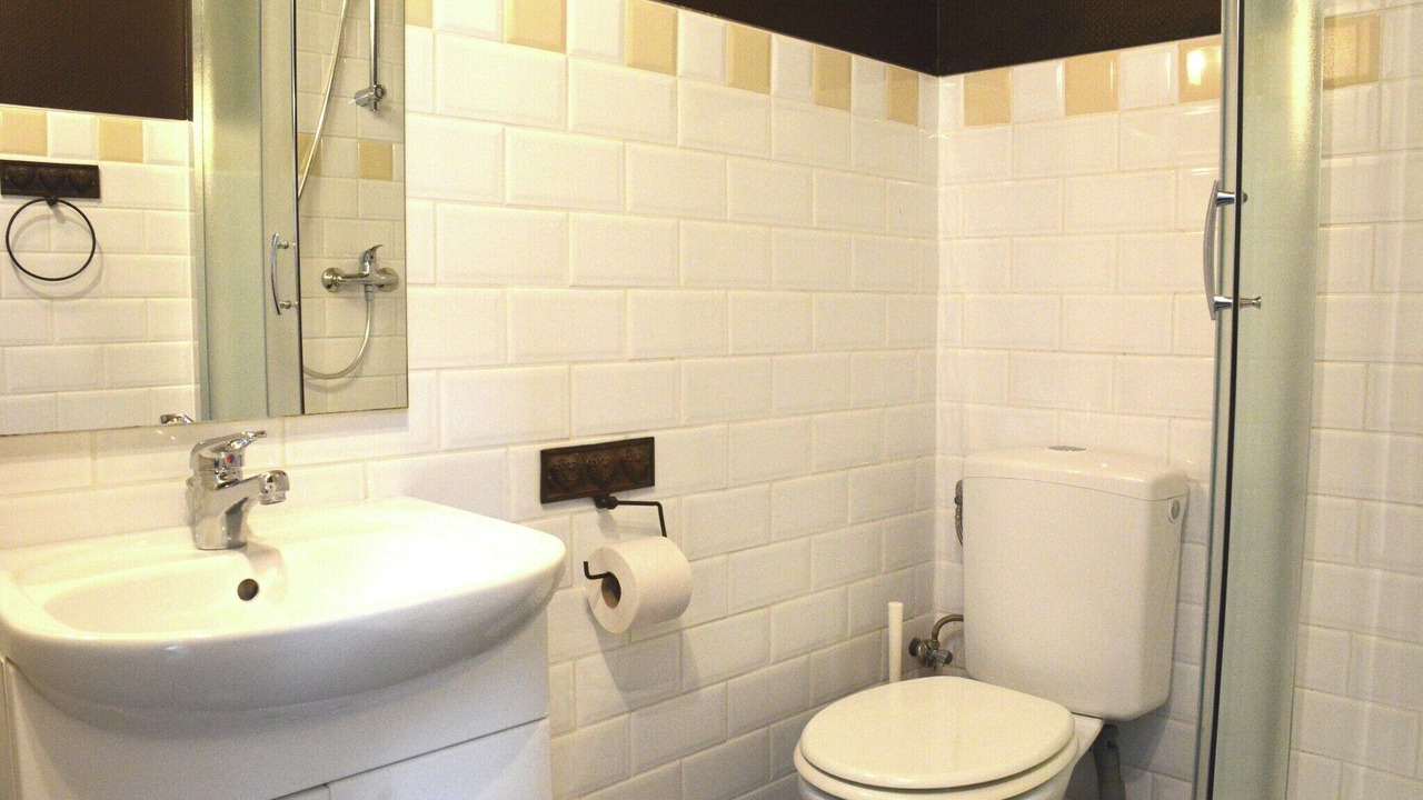 Photo of Bathroom in Coo