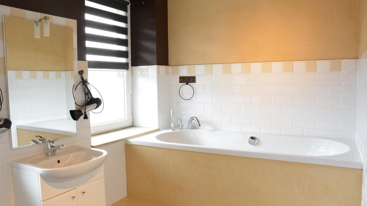 Photo of Bathroom in Coo