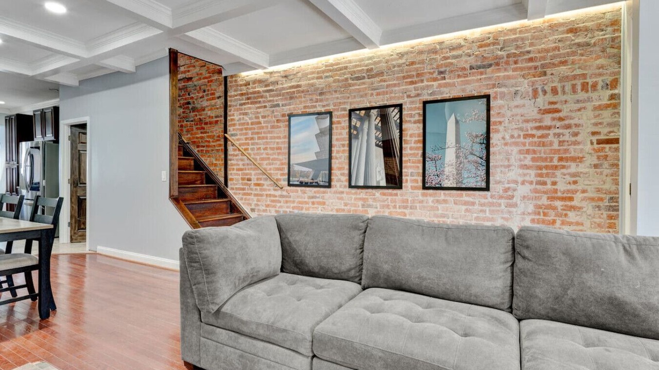 Photo of Livingroom in H Street Corridor