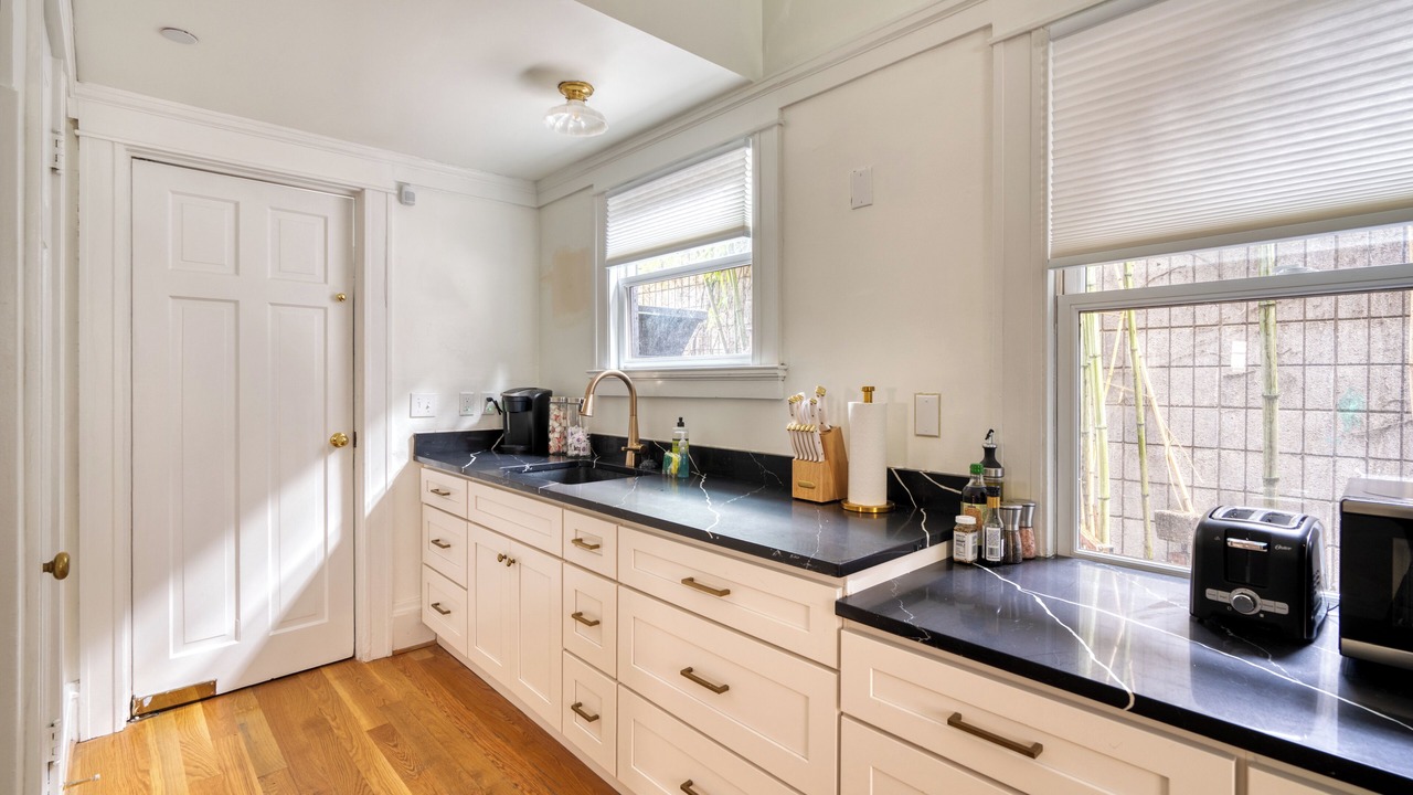 Photo of Kitchen in Alphabet Historic District