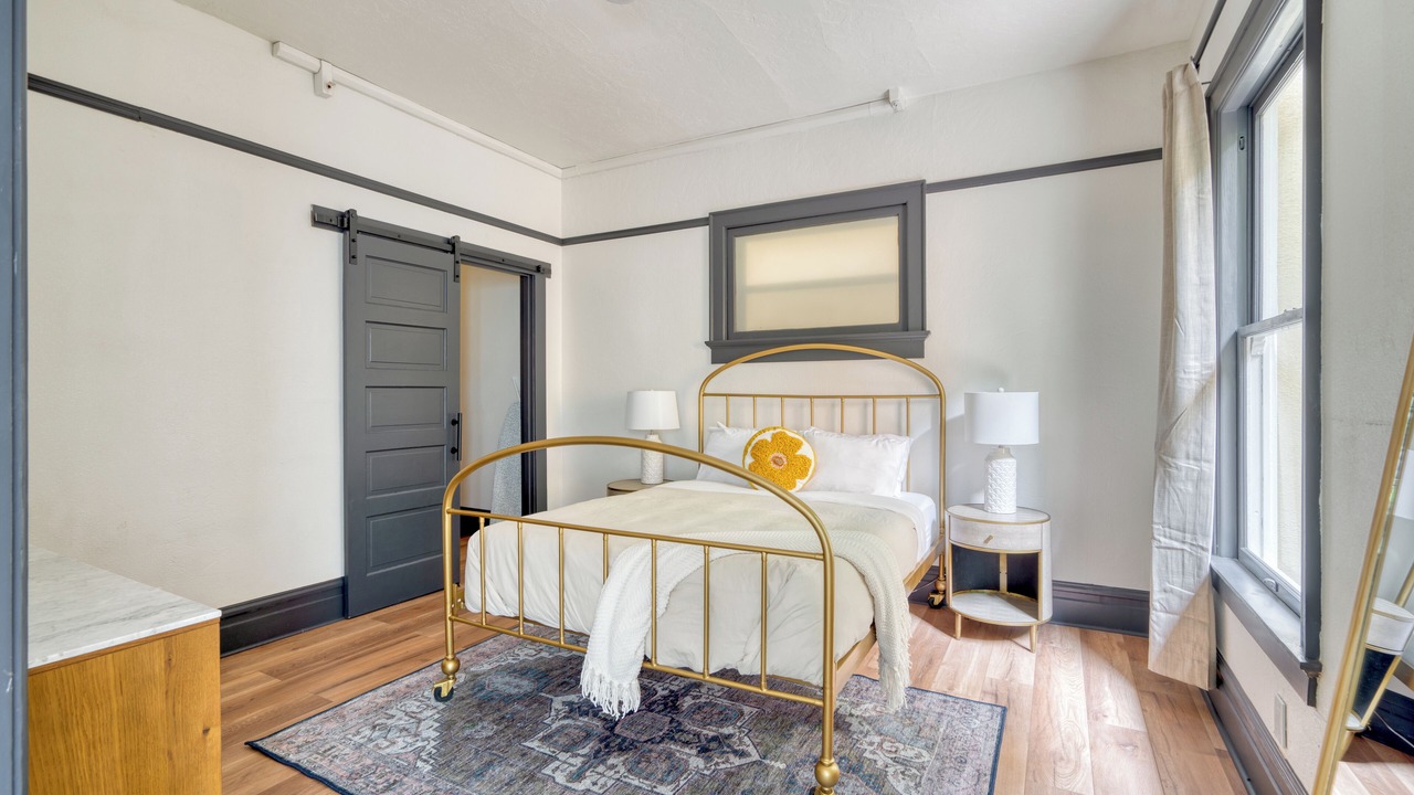 Photo of Bedroom in Nob Hill