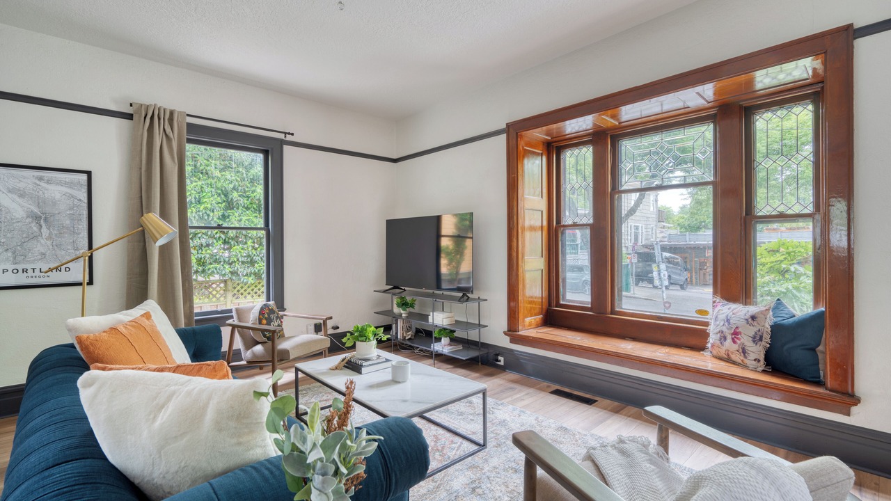 Photo of Livingroom in Nob Hill