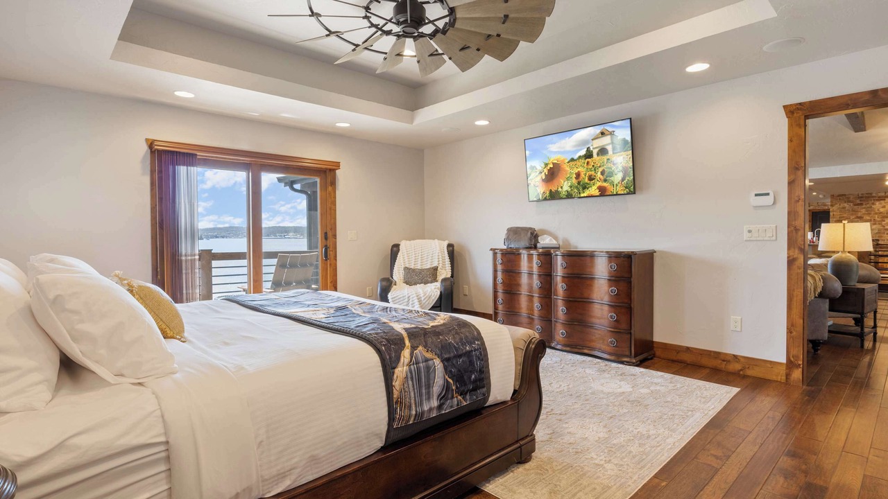 Photo of Bedroom in Sunrise Beach