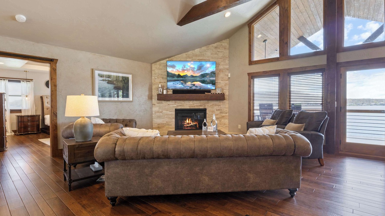Photo of Livingroom in Sunrise Beach