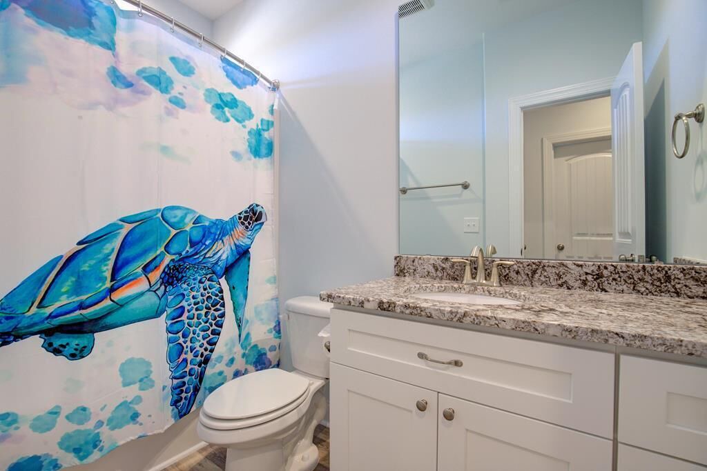 Photo of Bathroom in Cape Island