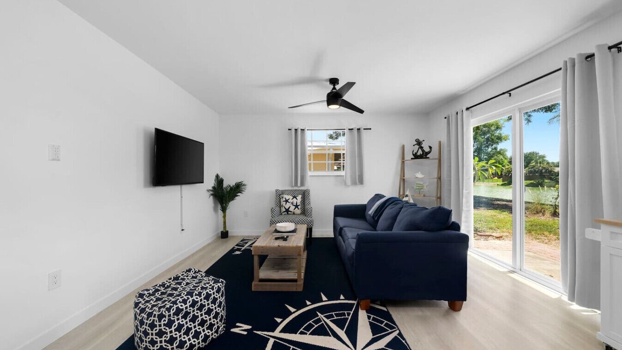 Photo of Livingroom in Naples Park