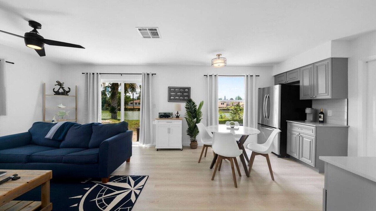 Photo of Livingroom in Naples Park